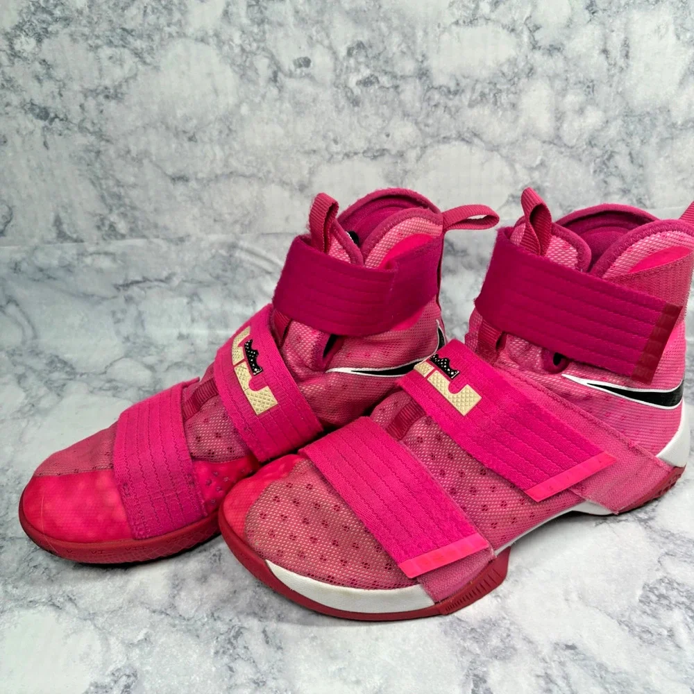 Nike LeBron Soldier 10 RARE BREAST CANCER AWARENESS Size 8 US MENS